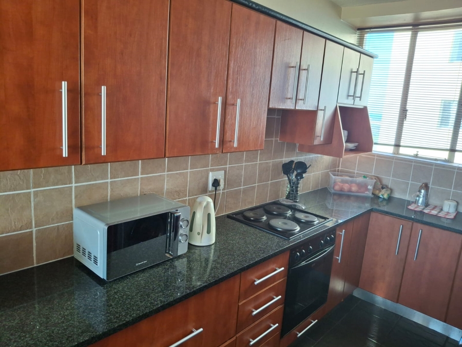 To Let 1 Bedroom Property for Rent in Humewood Eastern Cape